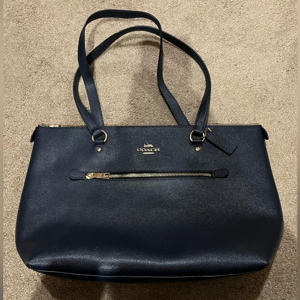 Coach Gallery Tote!